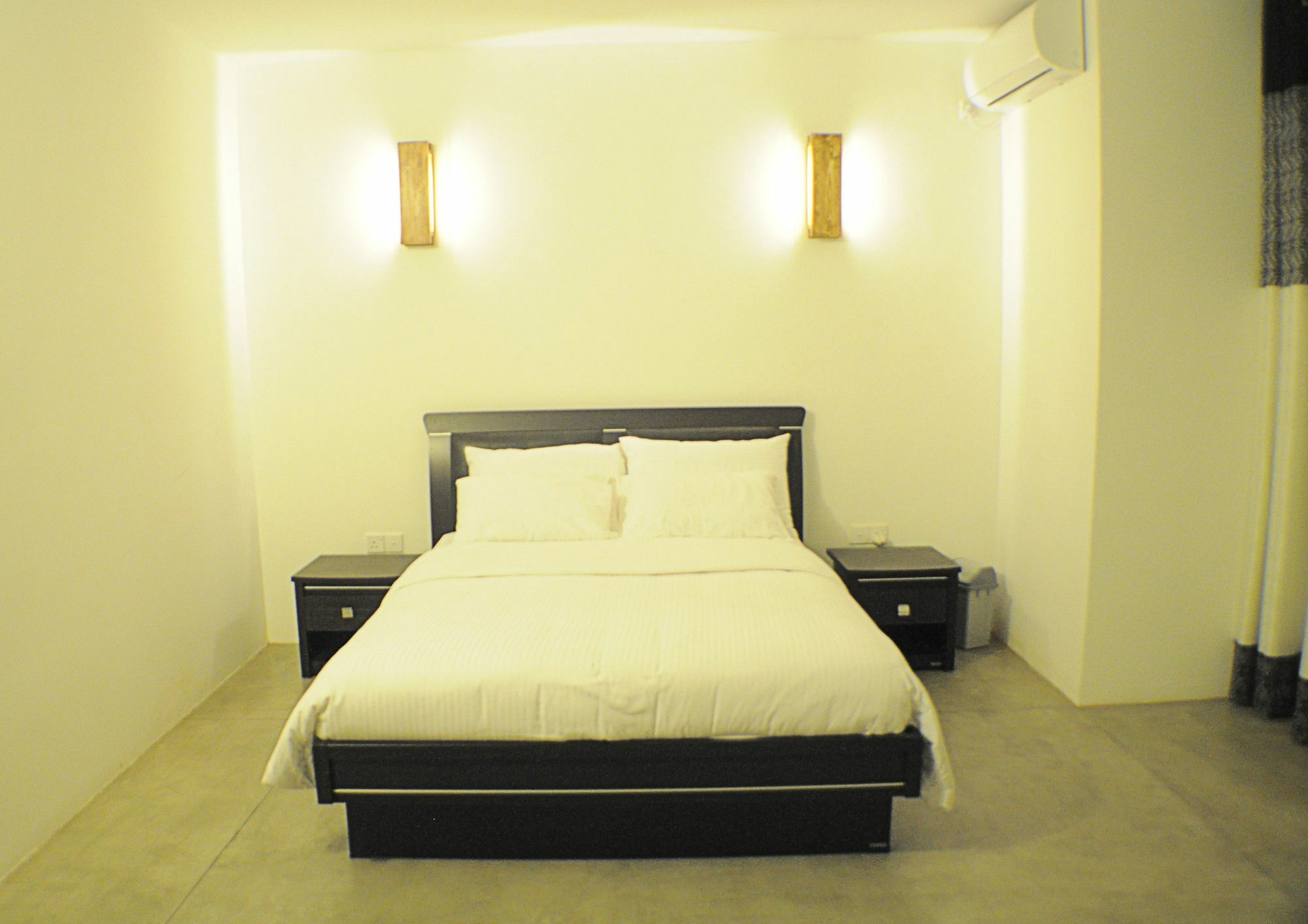 M&M Residence Kandy Exterior photo